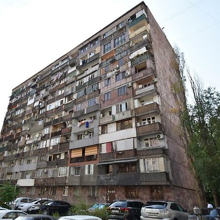 Apartments In Center Of Yerevan,Koghbatsi 1A Street Ngoại thất bức ảnh