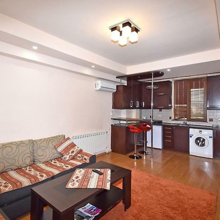 Apartments In Center Of Yerevan,Koghbatsi 1A Street Ngoại thất bức ảnh